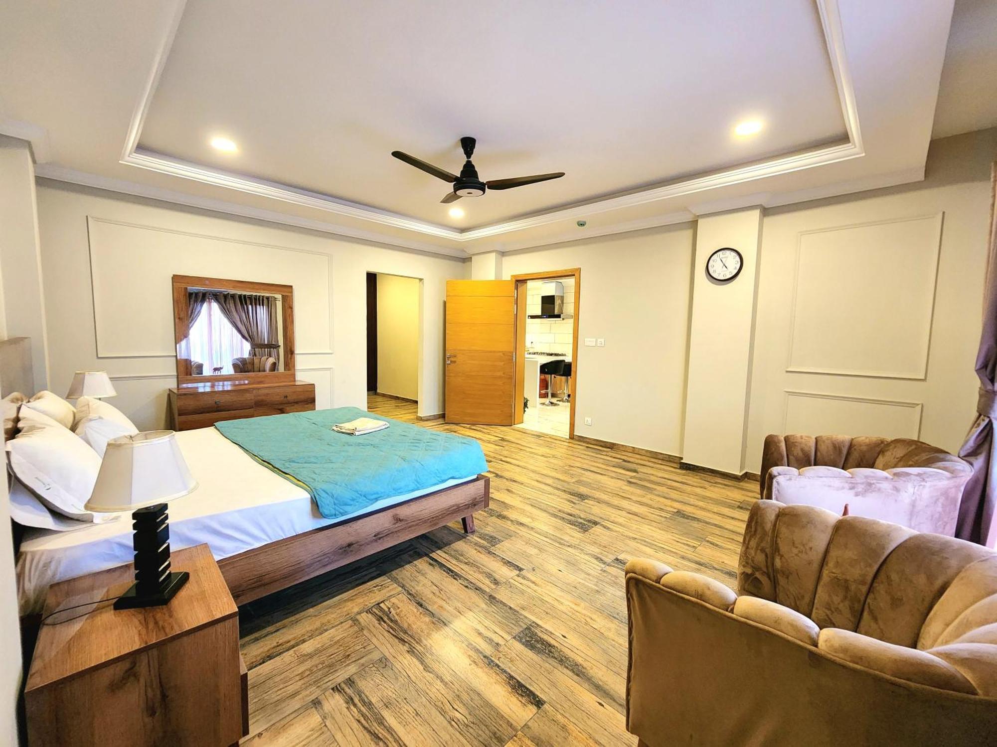 Executive Apartments In Bahria Heights Rawalpindi Chambre photo